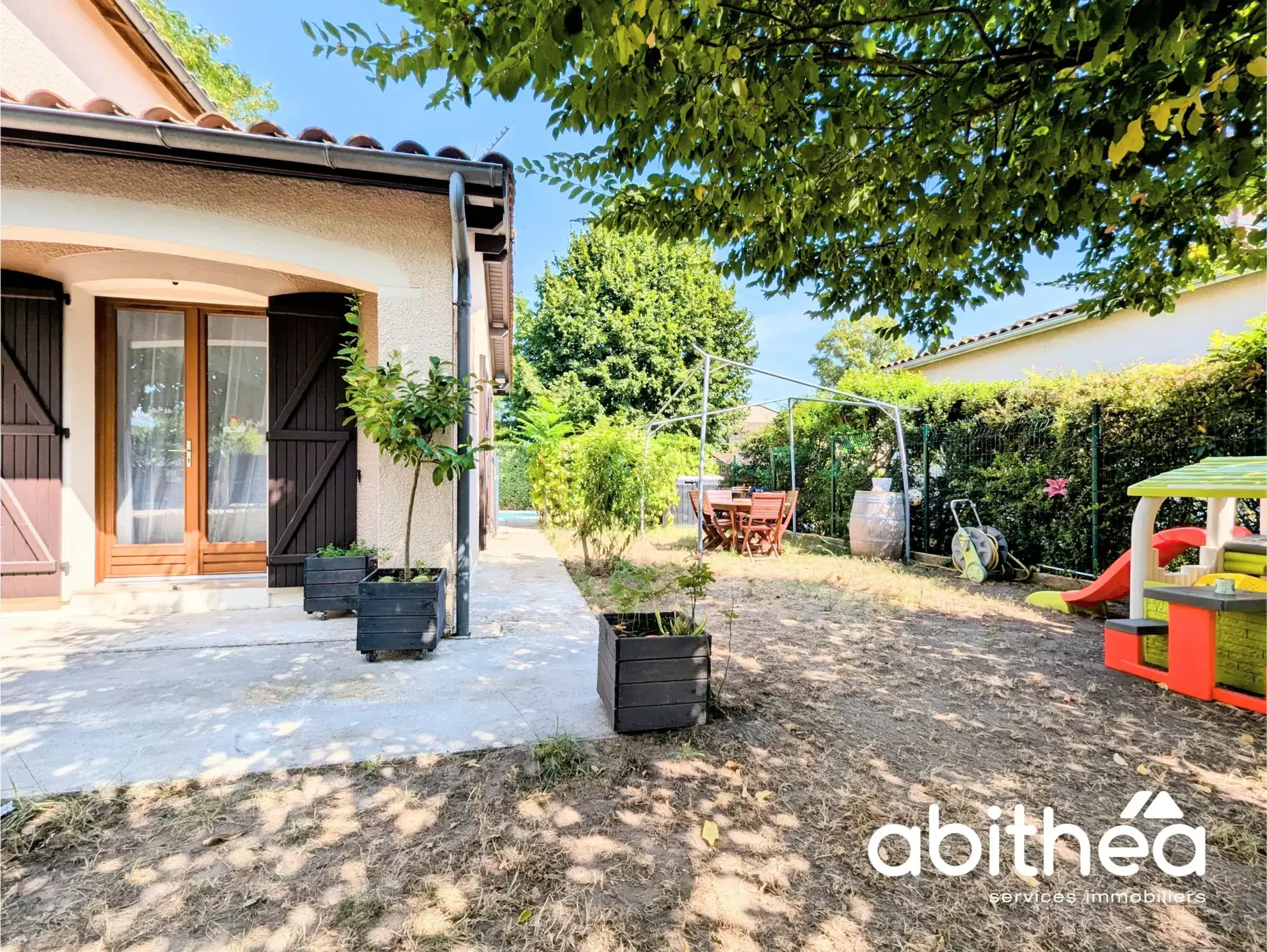 Belle maison avec jardin et piscine à Libourne 