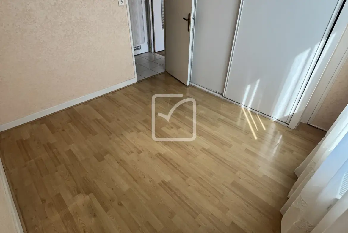 Appartement avec vue dégagée à Brive la Gaillarde 