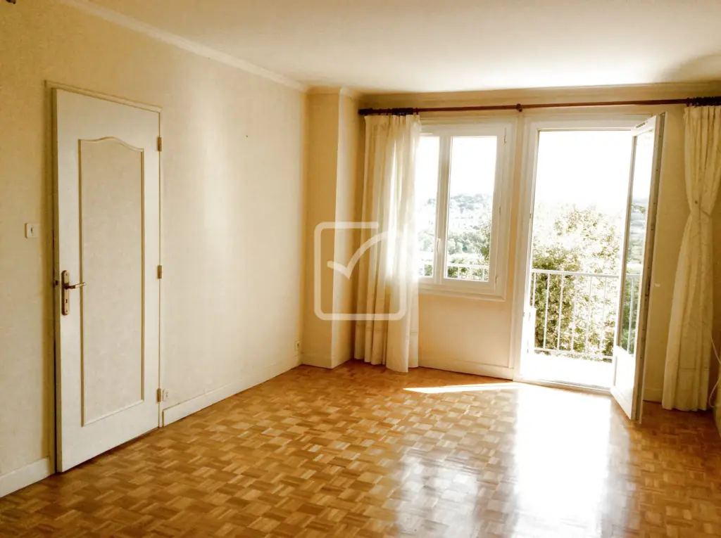 Appartement avec vue dégagée à Brive la Gaillarde