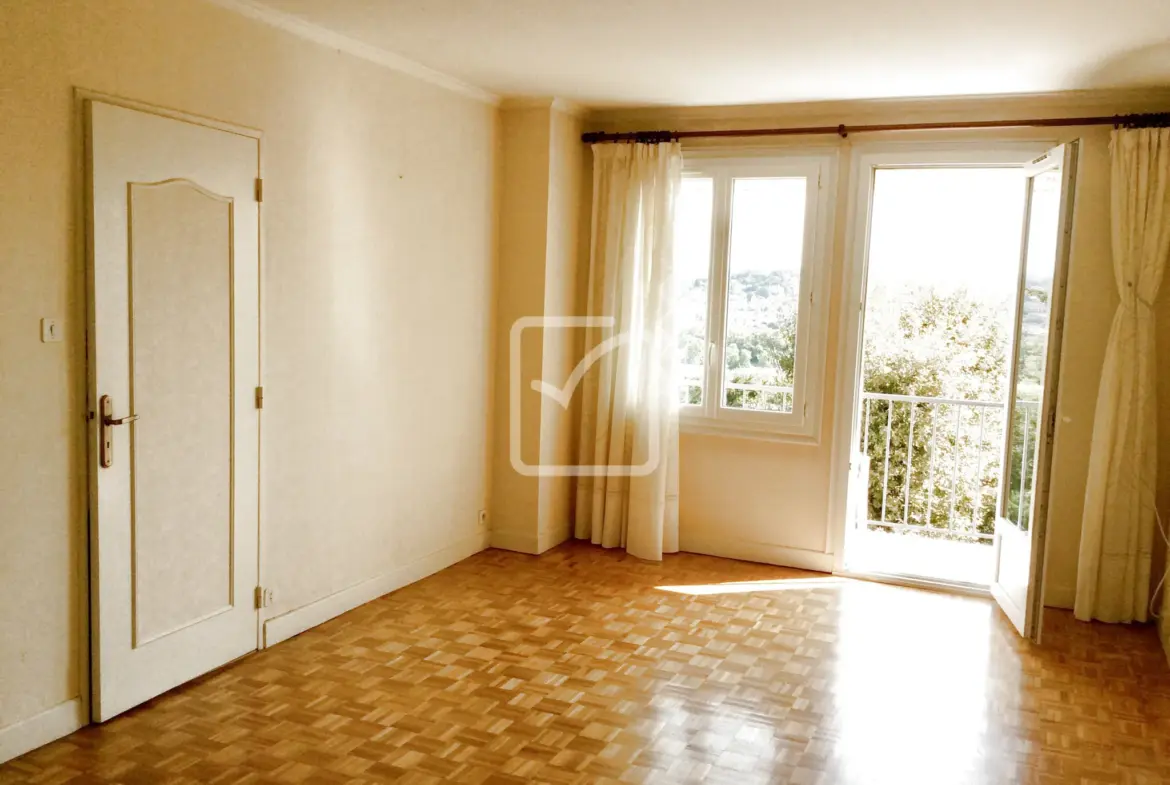 Appartement avec vue dégagée à Brive la Gaillarde 