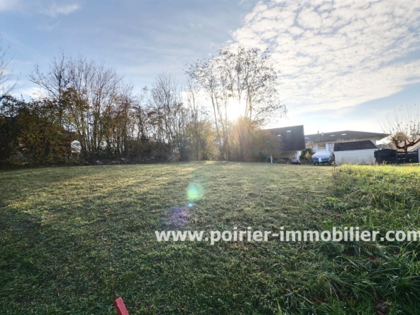 Terrain à bâtir de 565 m² à Bonnatrait, Sciez