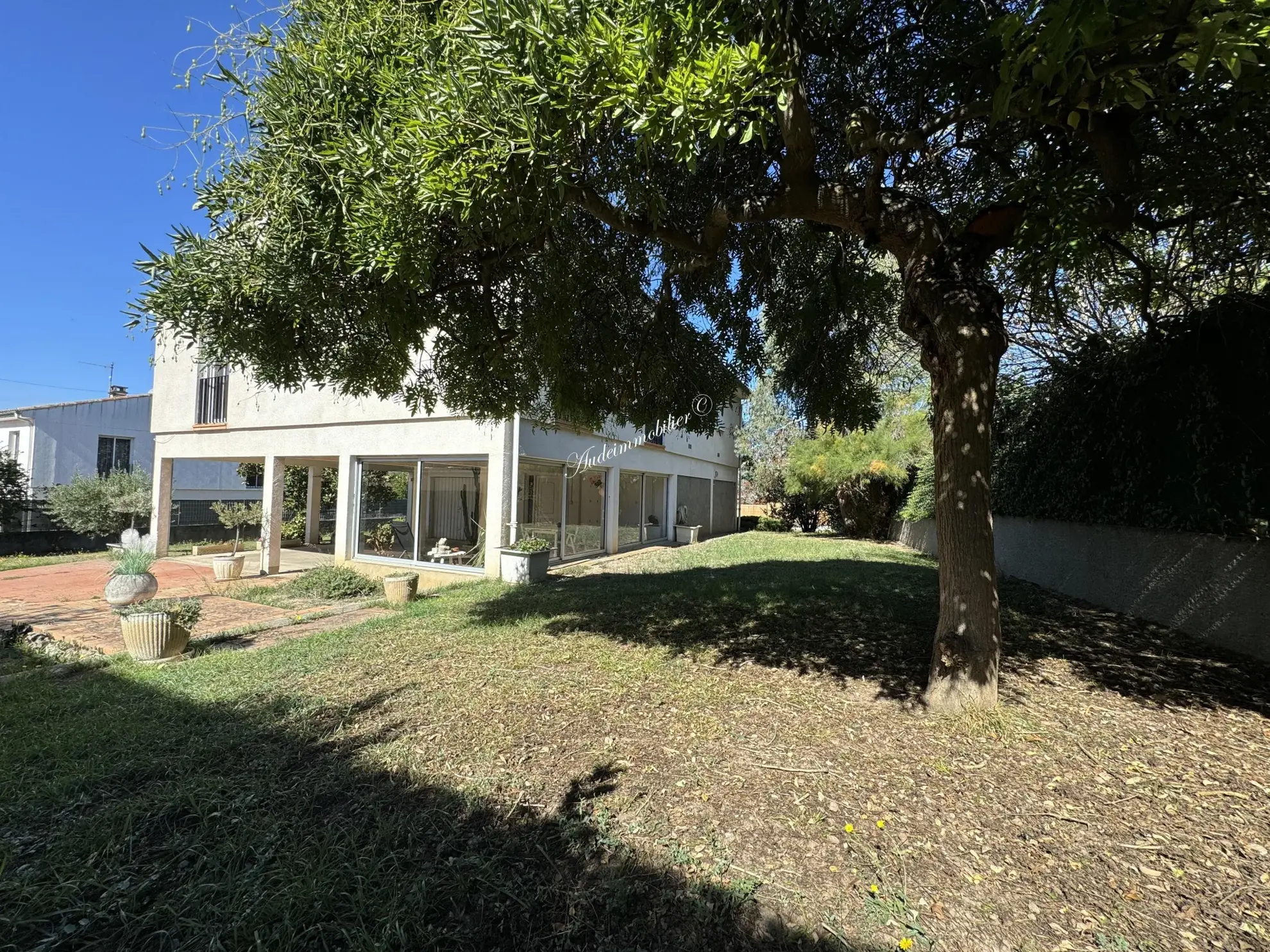 Maison à vendre à Limoux avec garage et jardin 