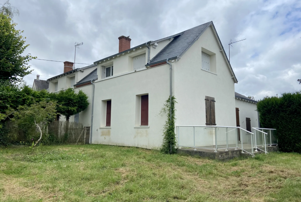 À vendre : Ensemble de 2 maisons à Saint-Hilaire-de-Court 