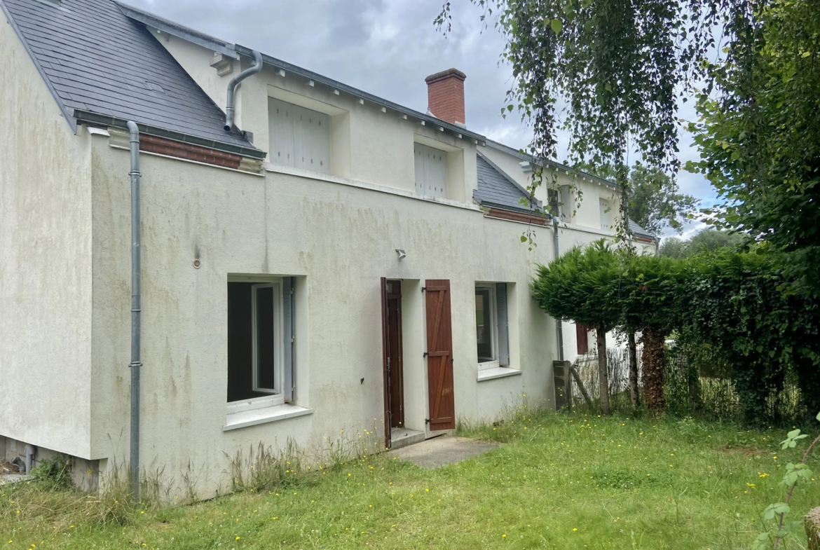 À vendre : Ensemble de 2 maisons à Saint-Hilaire-de-Court 