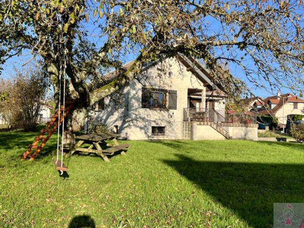 Maison individuelle sur sous-sol à Choisey, 143 m²