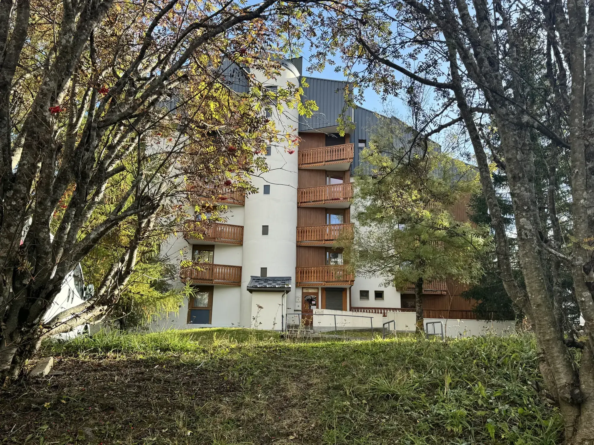 Jolie studette rénovée avec balcon au pied des pistes à Les Deux Alpes 