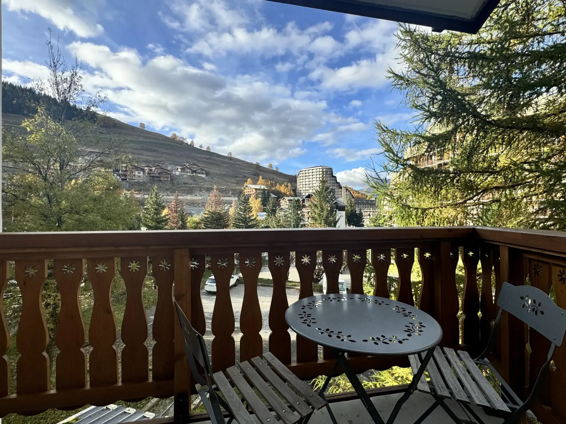 Jolie studette rénovée avec balcon au pied des pistes à Les Deux Alpes 