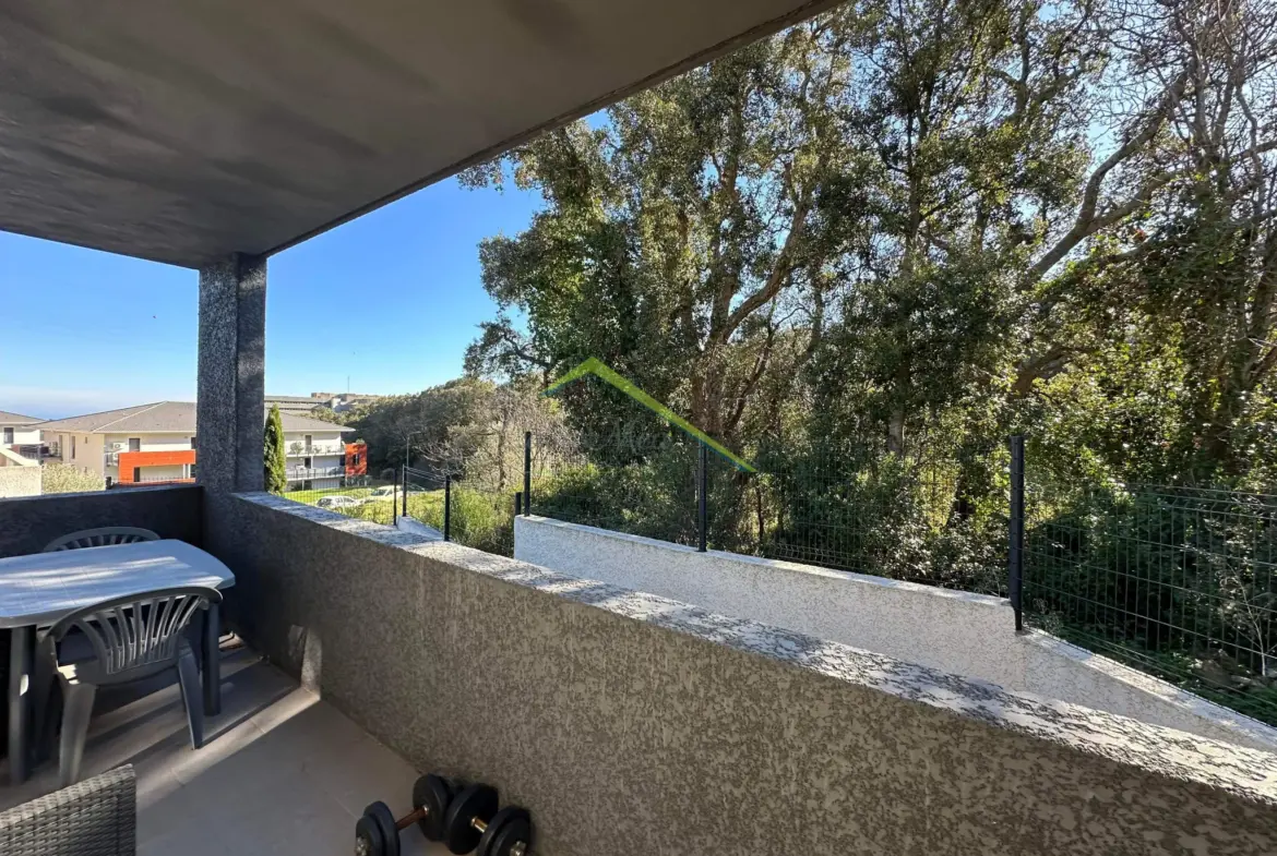 Vente appartement T2 à Bastia avec terrasse et parking 