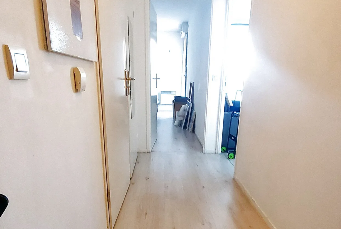 À vendre : Appartement T2 avec balcon à CERGY LE HAUT 