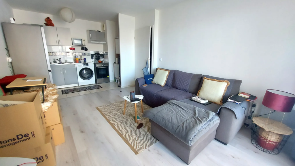 À vendre : Appartement T2 avec balcon à CERGY LE HAUT