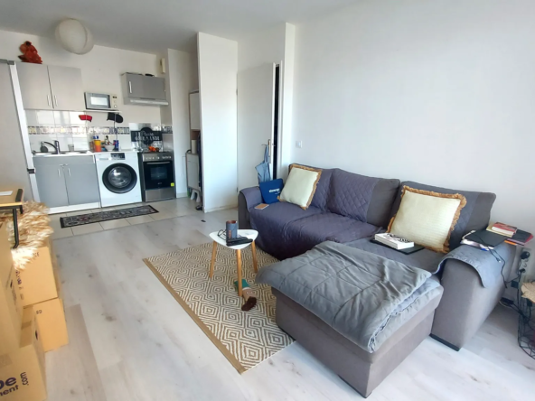 À vendre : Appartement T2 avec balcon à CERGY LE HAUT