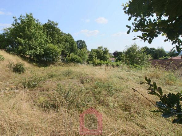 Terrain à vendre à Puy-l'Évêque - 650 m²