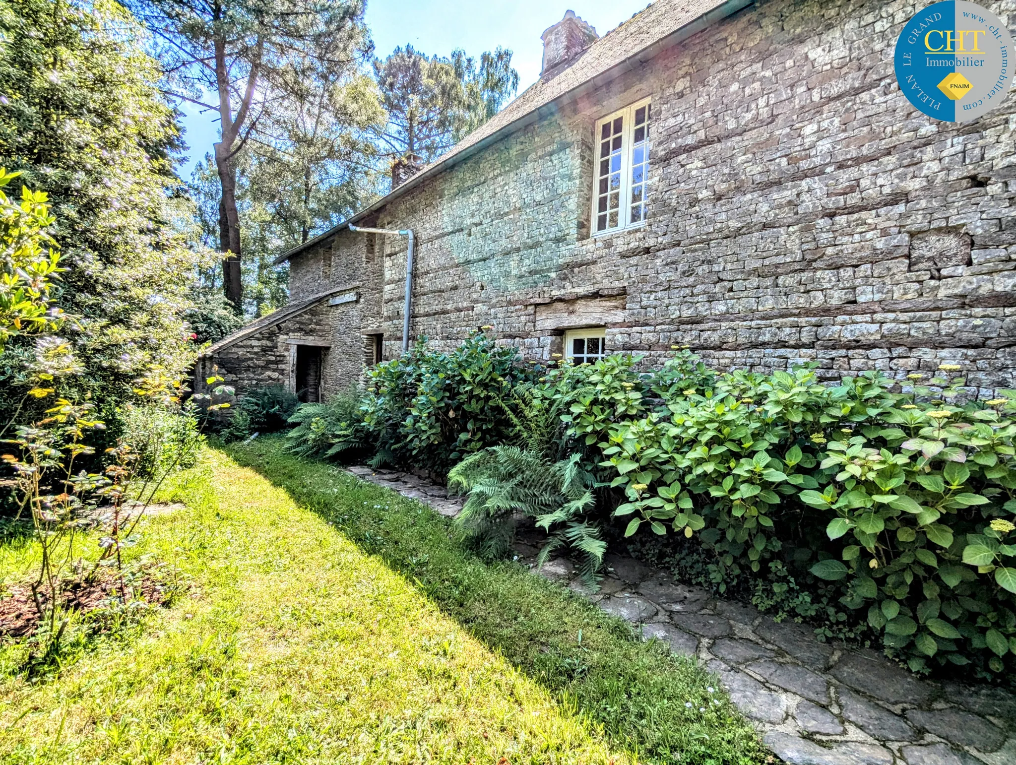 Longère authentique à vendre sur les hauteurs de Plélan le Grand 