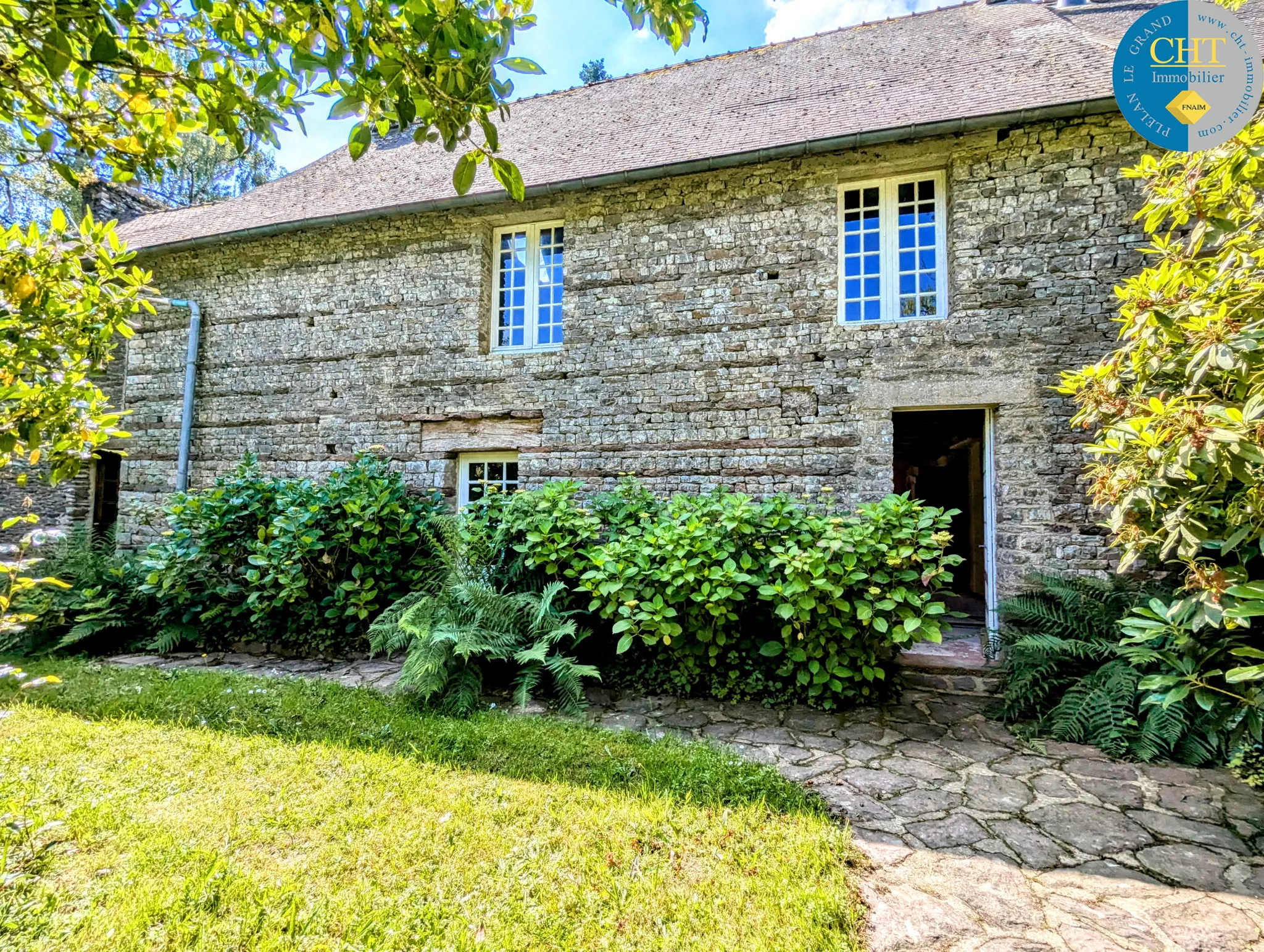 Longère authentique à vendre sur les hauteurs de Plélan le Grand 