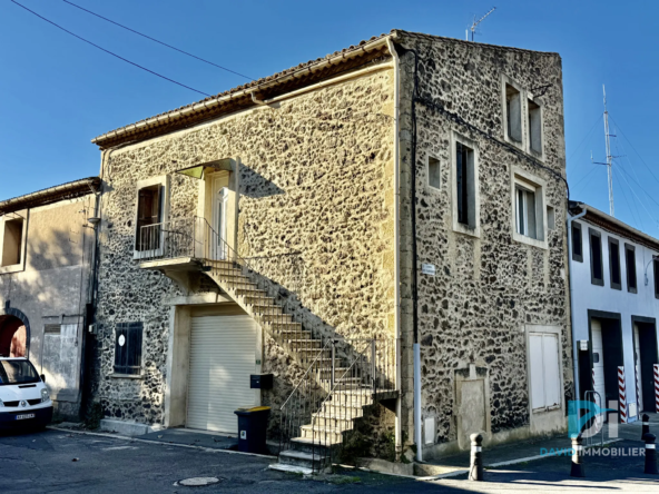 Charmante Maison Vigneronne de 160 m2 à Saint-Thibéry avec Garage