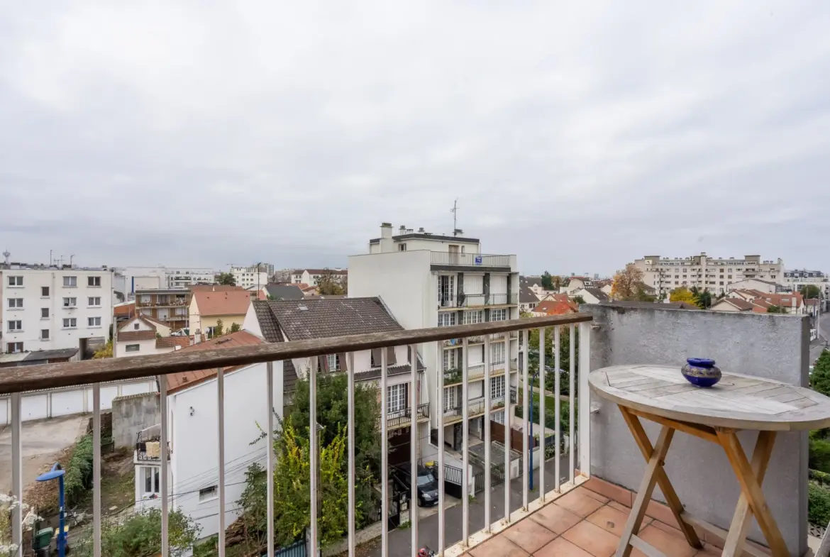 Appartement F4 de 94.40 m² avec balcon, cave et parking à Drancy 