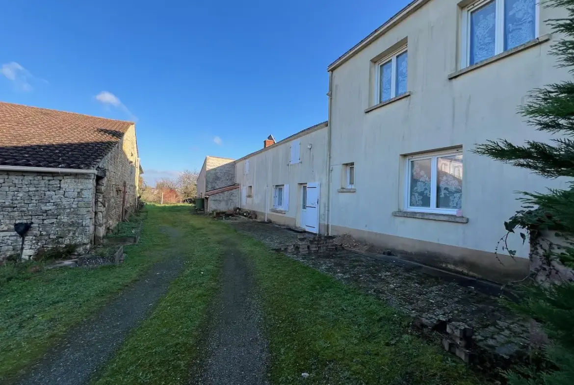 Agréable maison avec jardin à Ste Gemme La Plaine 