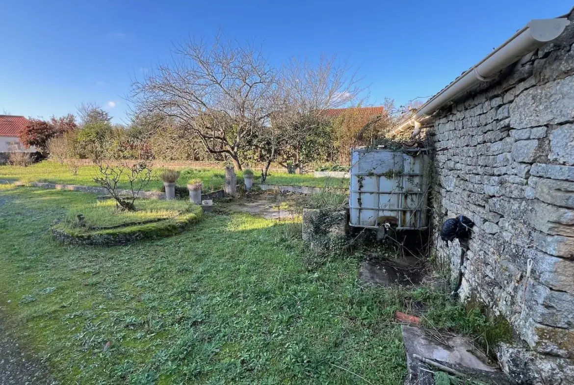 Agréable maison avec jardin à Ste Gemme La Plaine 