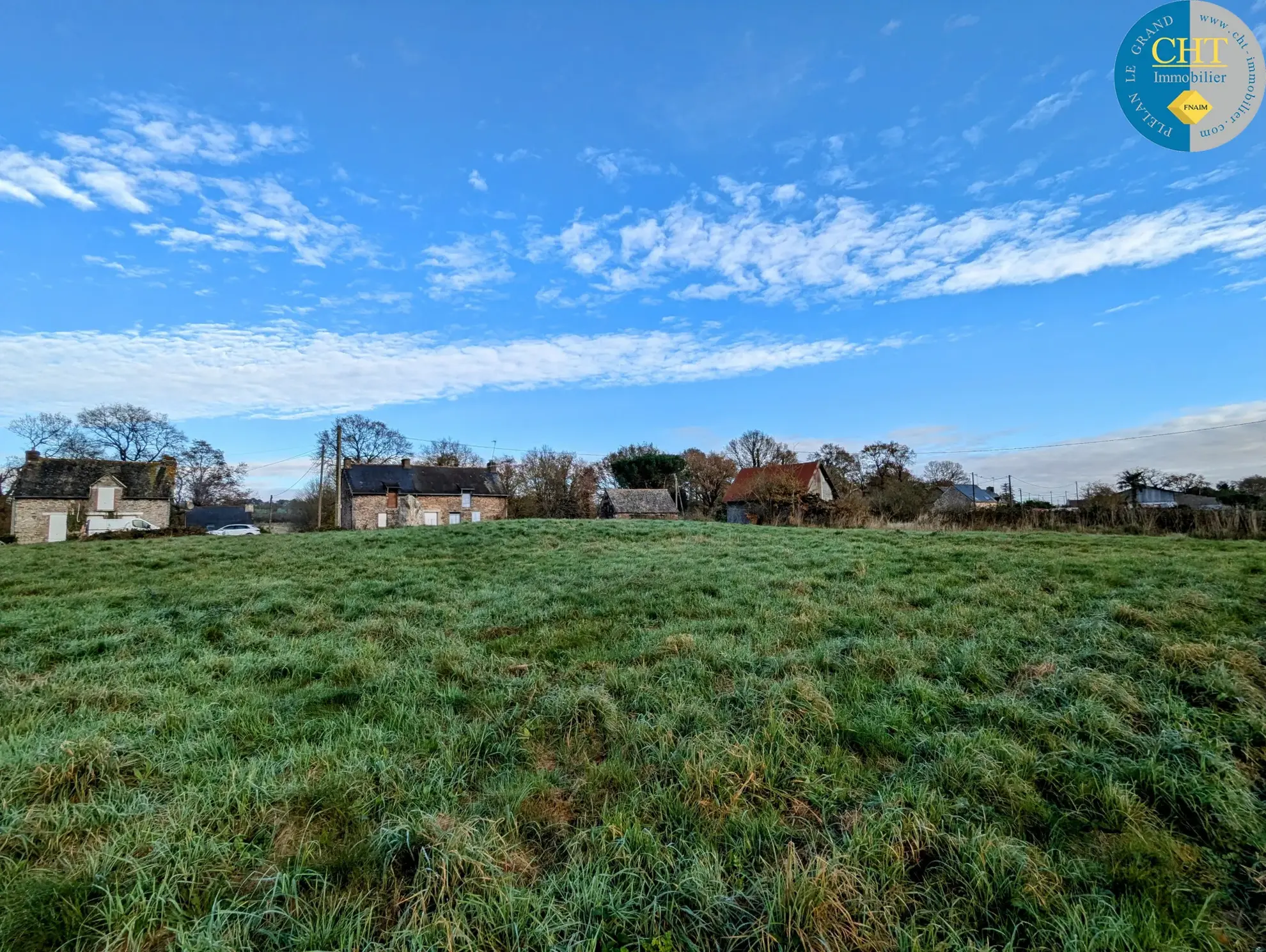 Terrain à bâtir hors lotissement à Monteneuf de 1 015 m² 