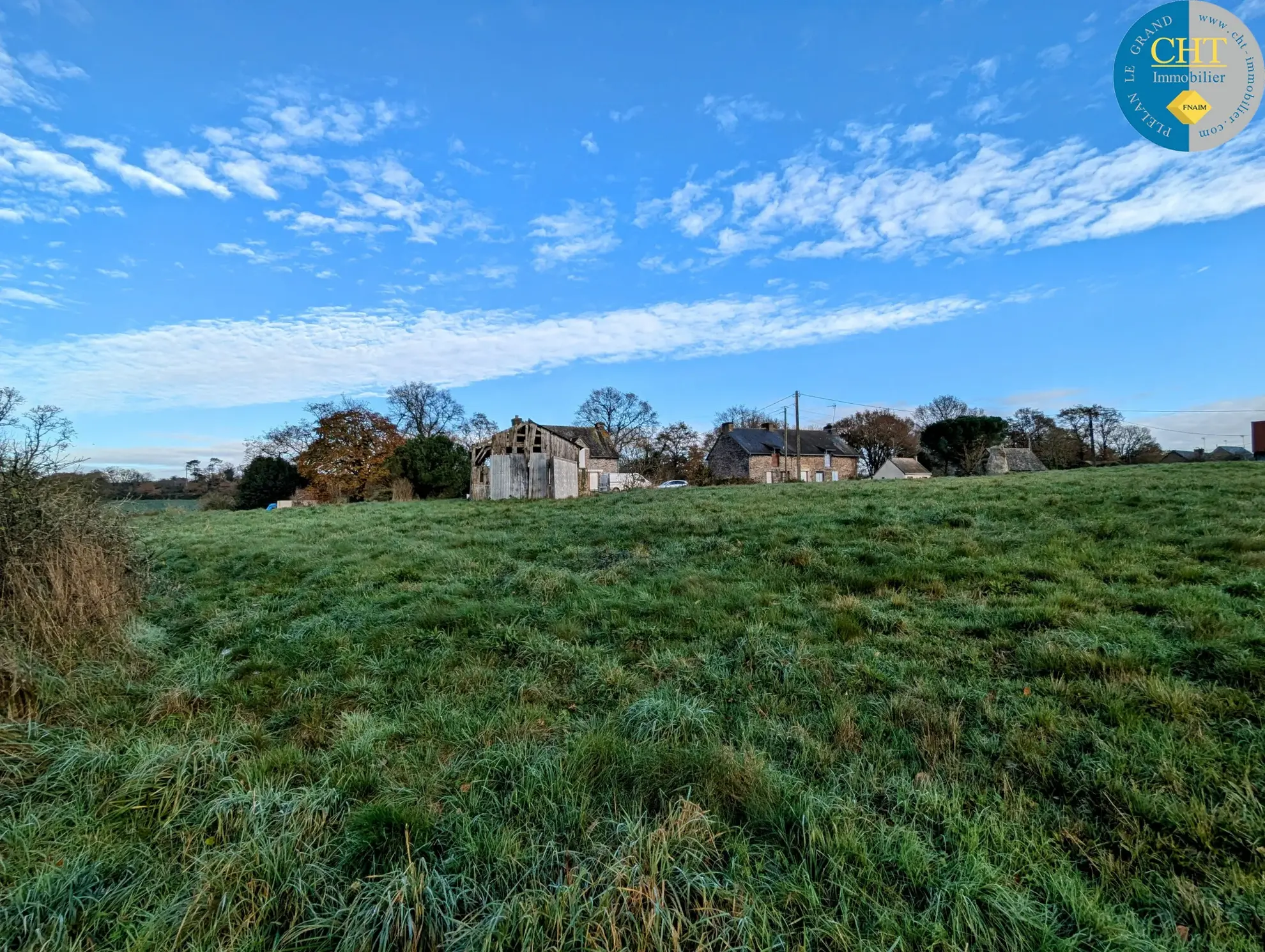 Terrain à bâtir hors lotissement à Monteneuf de 1 015 m² 