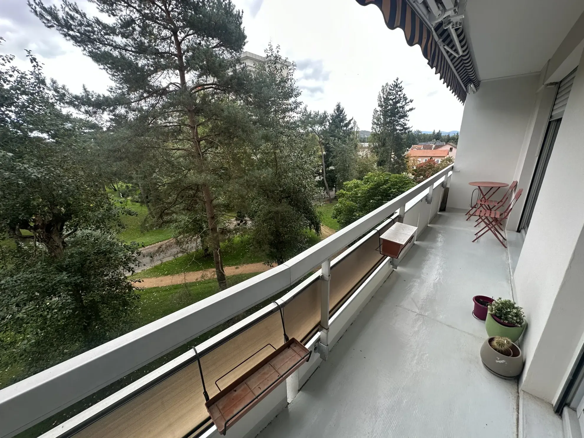 À vendre : Appartement T3 avec balcon à Bellerive sur Allier 