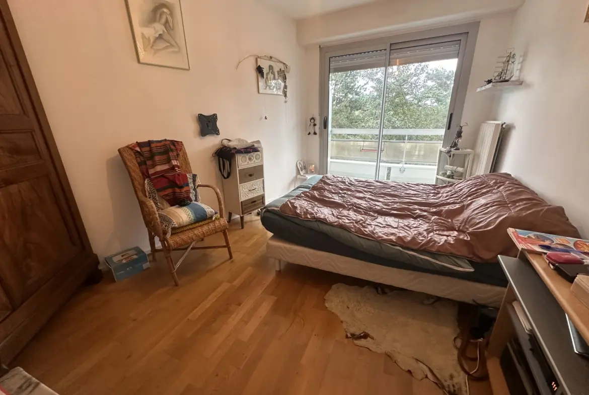 À vendre : Appartement T3 avec balcon à Bellerive sur Allier 