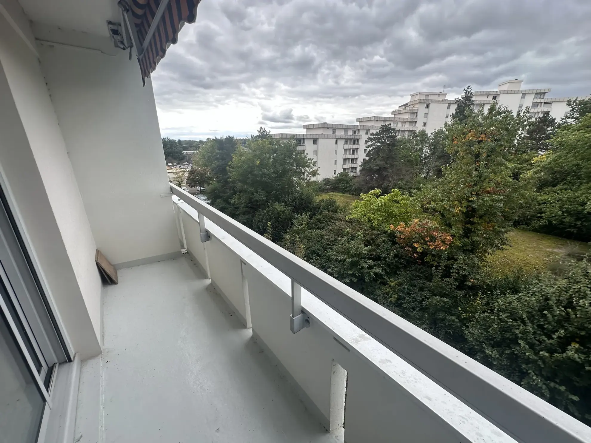 À vendre : Appartement T3 avec balcon à Bellerive sur Allier 