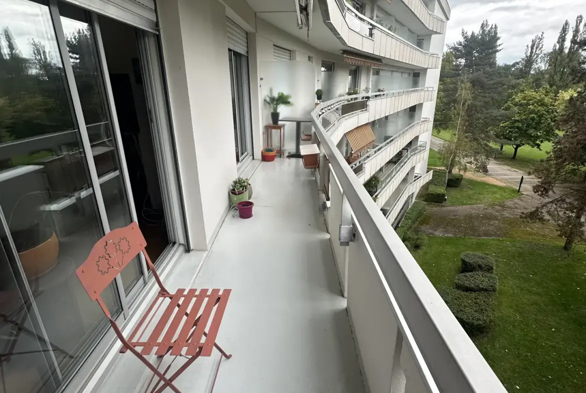 À vendre : Appartement T3 avec balcon à Bellerive sur Allier 