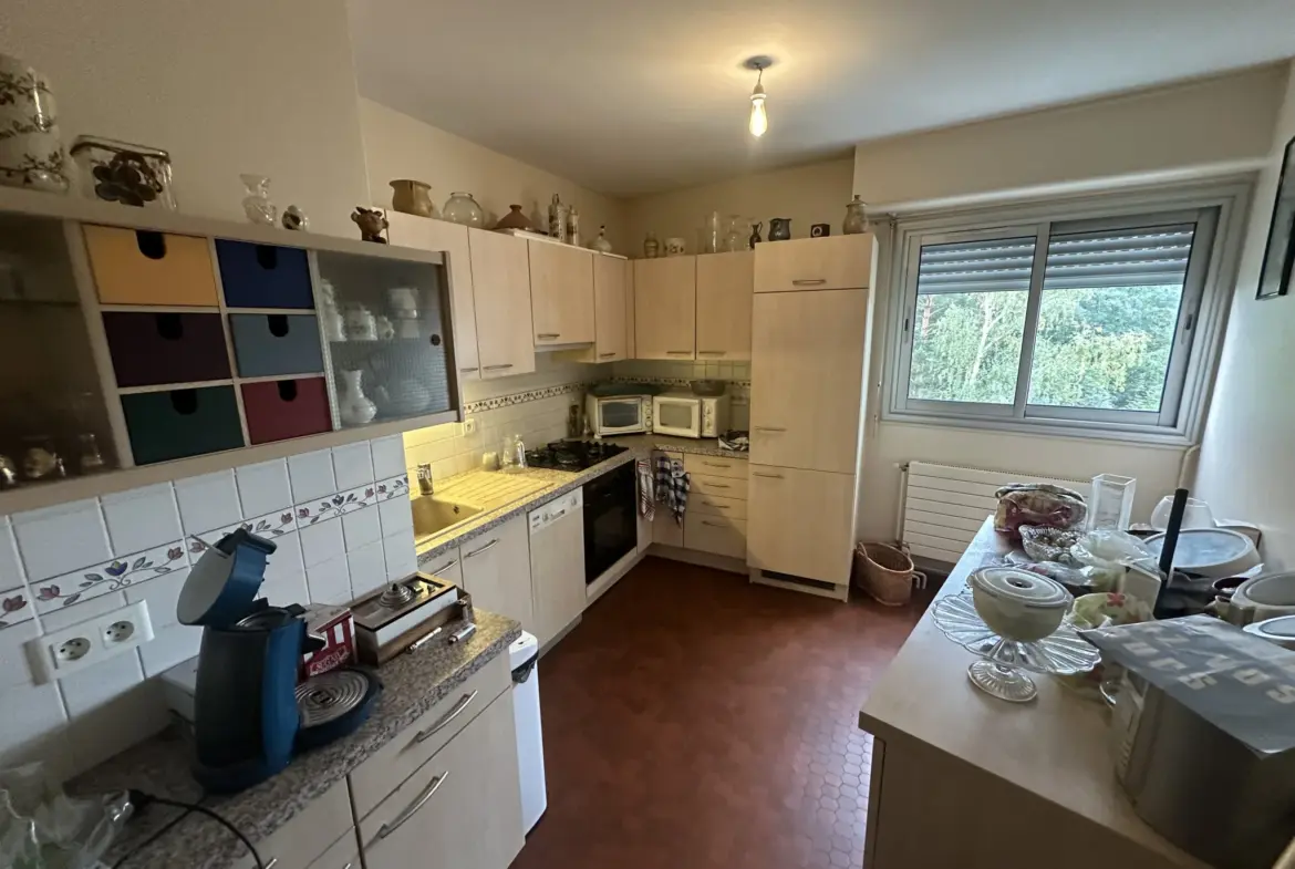 À vendre : Appartement T3 avec balcon à Bellerive sur Allier 