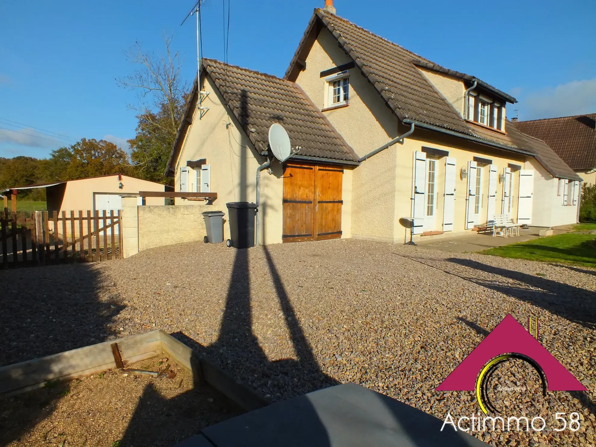 Maison de 117 m² avec jardin et garage à Dun-sur-Auron 