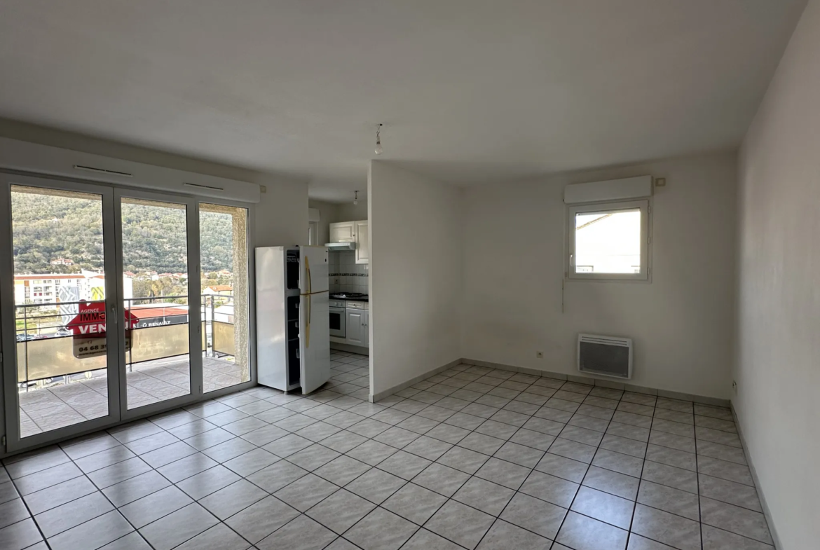 Appartement F2 à vendre à Amélie-les-Bains avec vue dégagée 