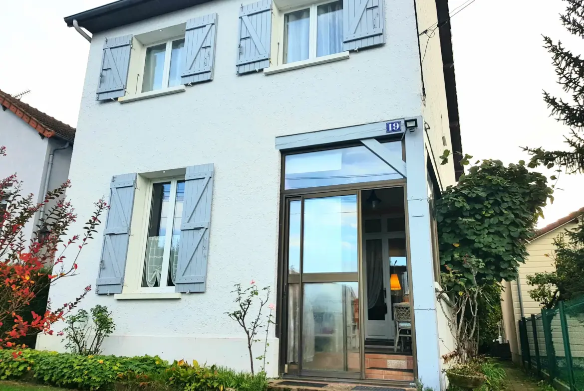 Maison individuelle de 160 m2 à Nevers avec jardin et garage 