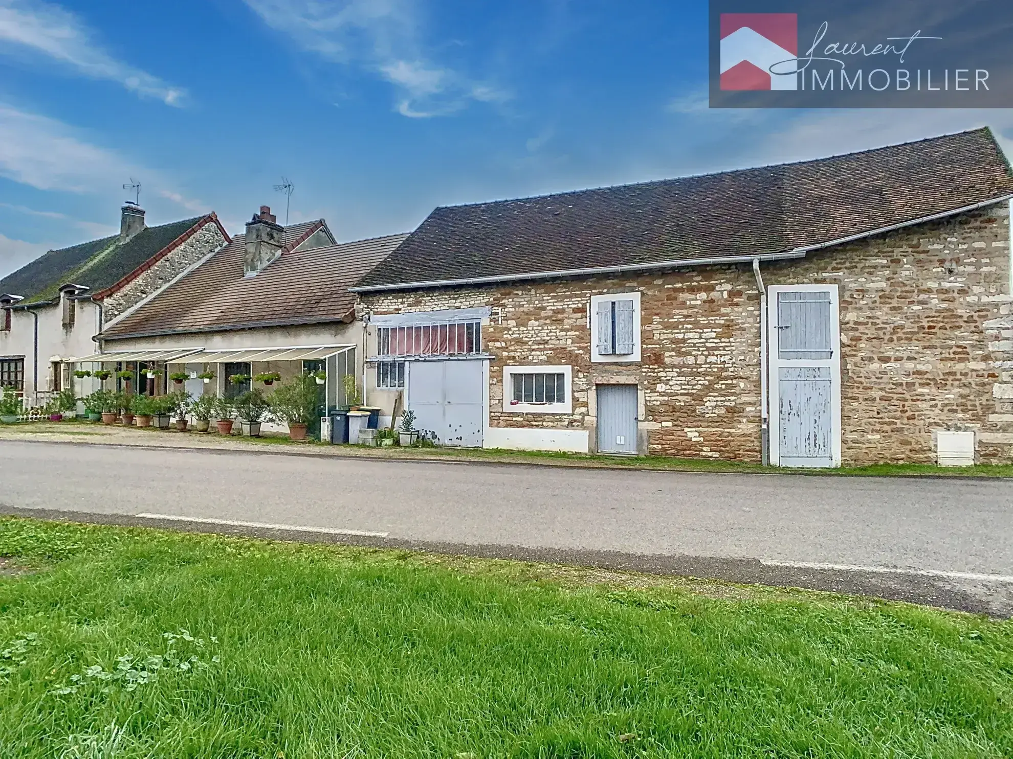 Maison spacieuse à acheter à Messey-Sur-Grosne 