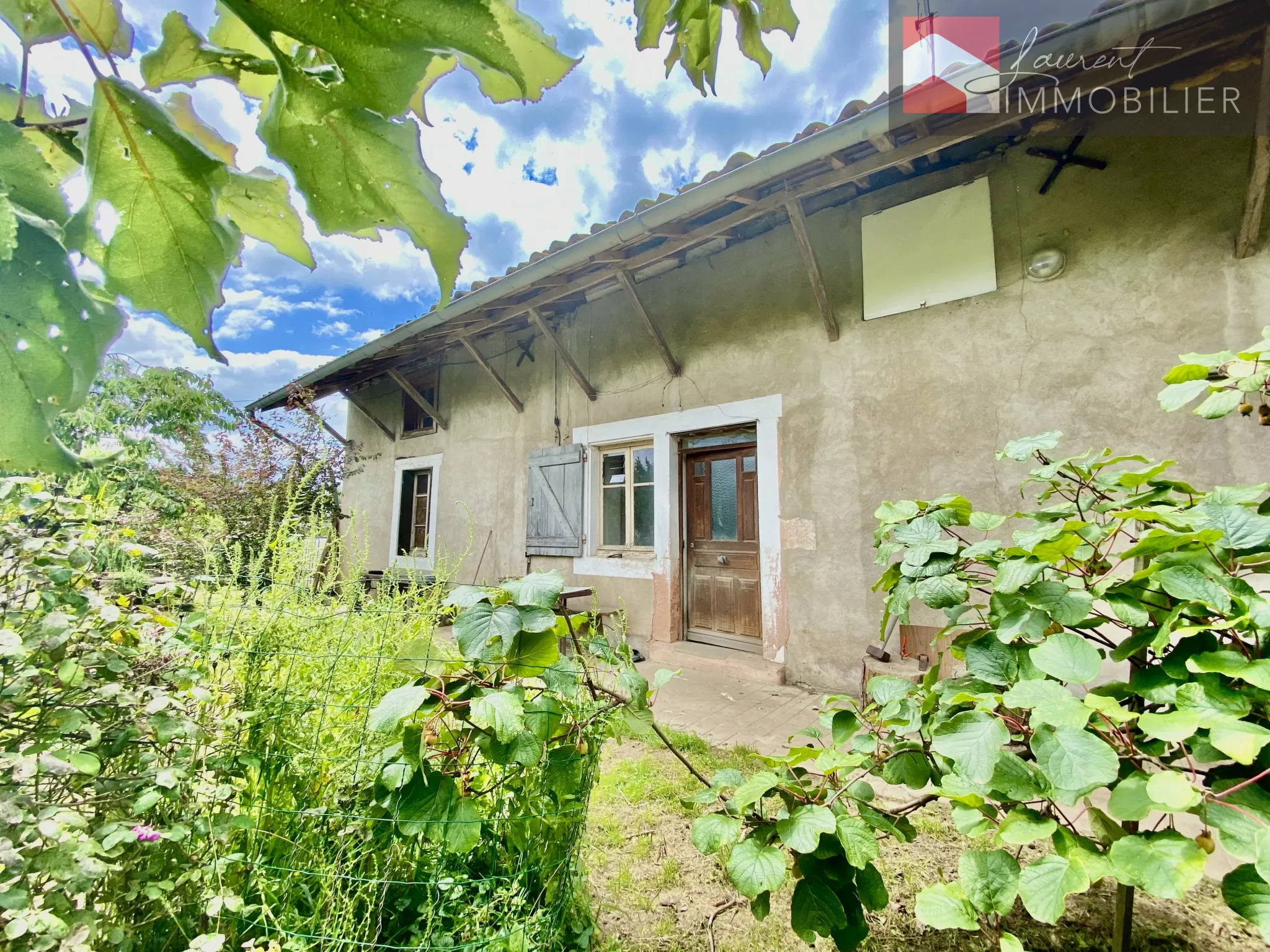 Maison de 2 chambres à vendre à Sermoyer pour 114 000 € 