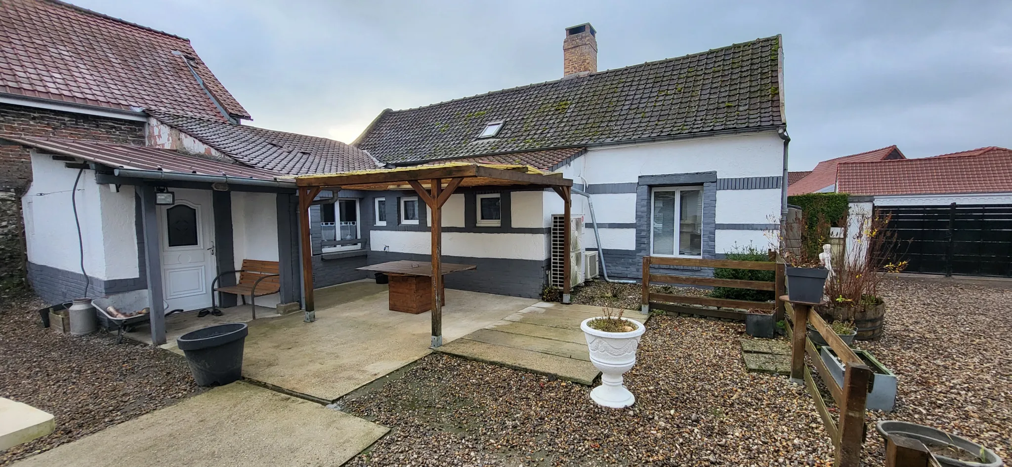 Maison à vendre à Nouvion avec garage et terrain - 260 000 € 