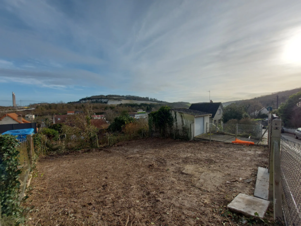 Terrain constructible de 265 m² à vendre à Mantes-La-Ville