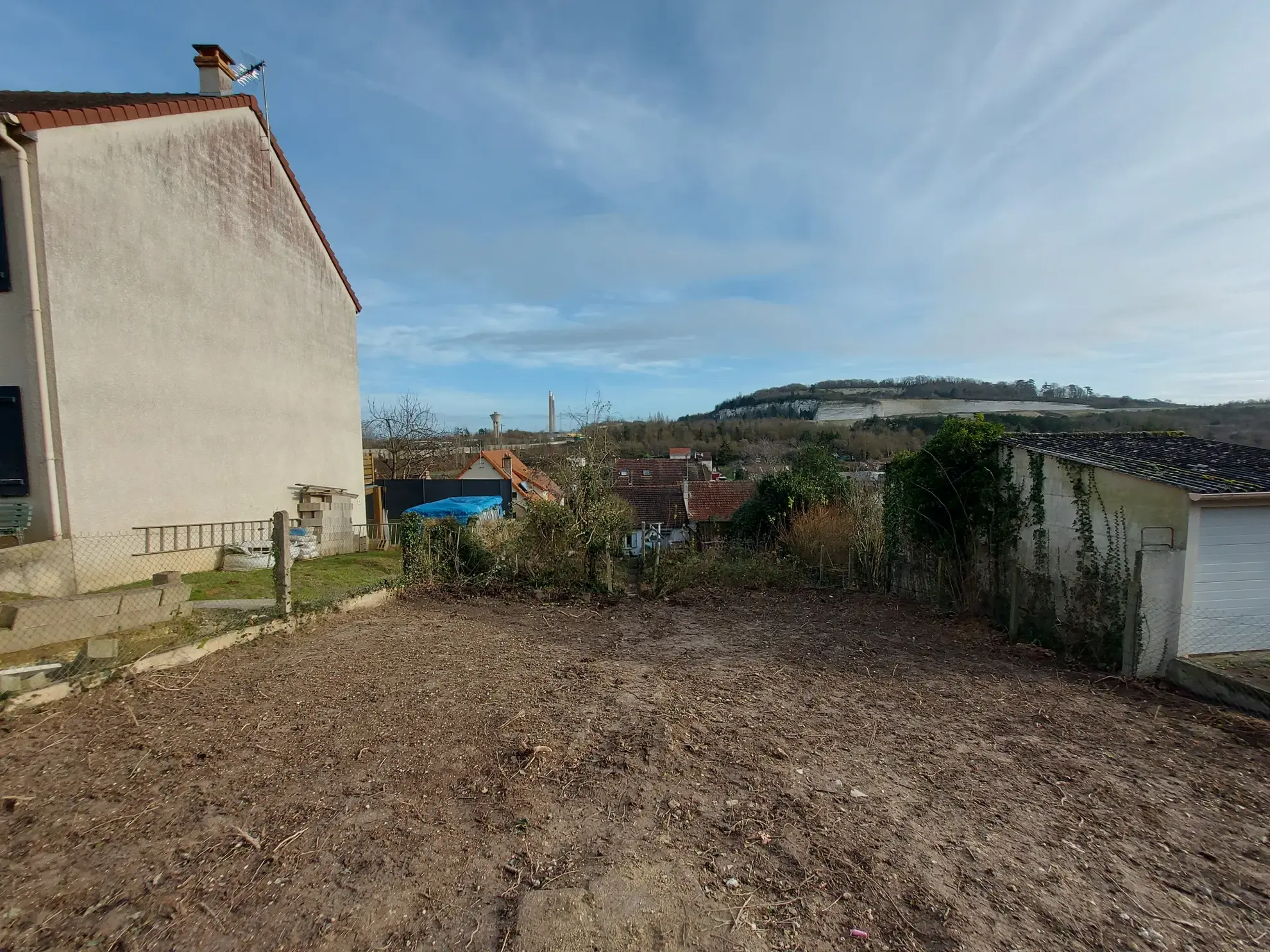 Terrain constructible de 265 m² à vendre à Mantes-La-Ville 