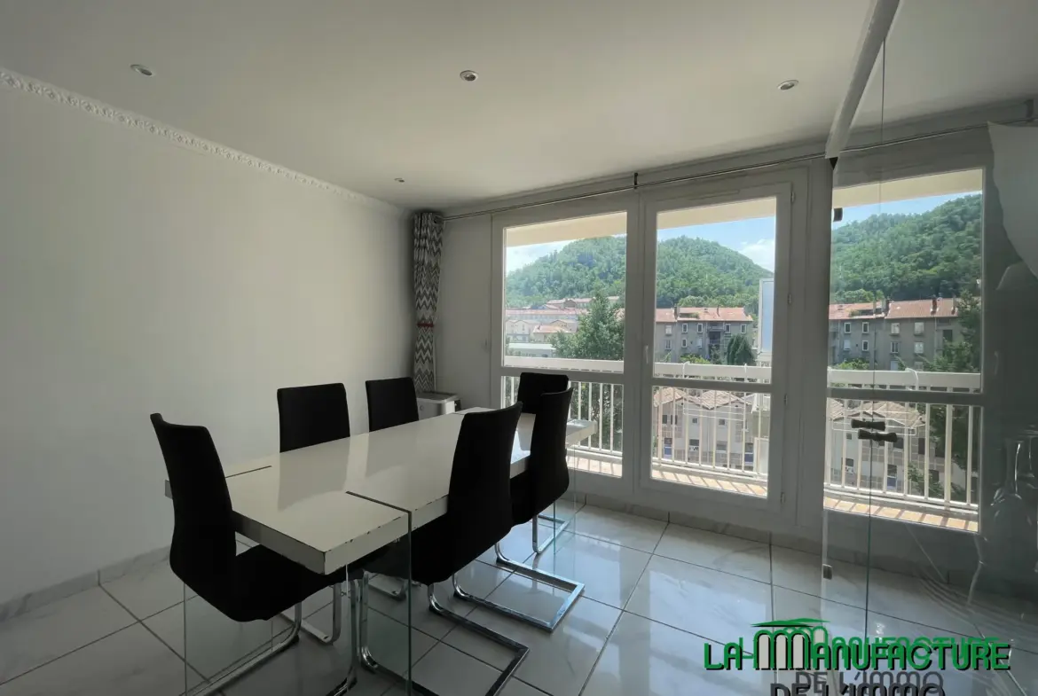 À vendre : Appartement F5 de 100,29 m² avec balcon aux hauts de Jacquard 