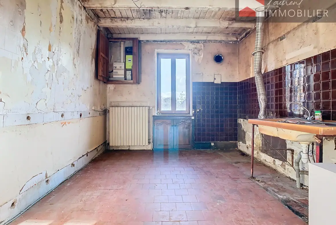 Maison en vente à Savigny-Sur-Grosne pour 125 000 euros 