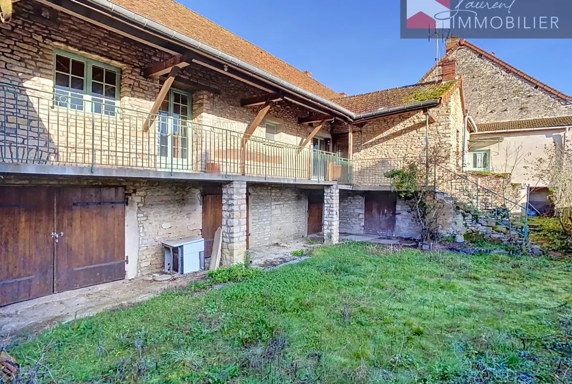 Maison en vente à Savigny-Sur-Grosne pour 125 000 euros 