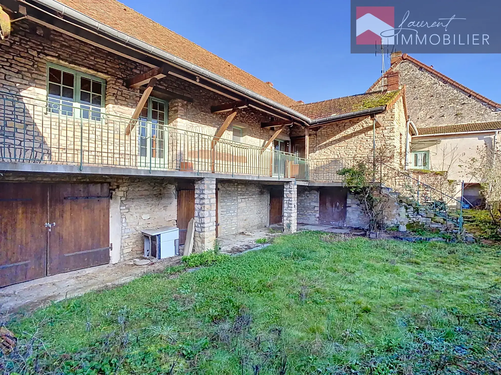 Maison en vente à Savigny-Sur-Grosne pour 125 000 euros 