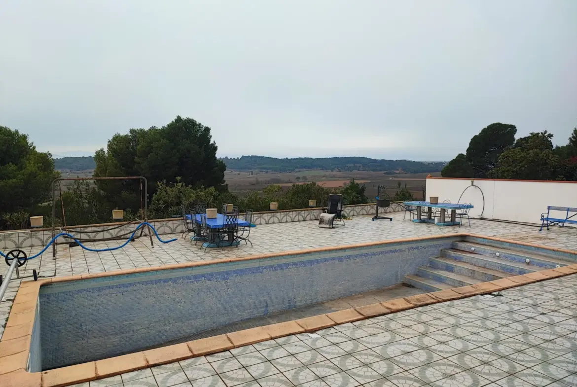 Grande villa familiale avec piscine à Azille, Minervois - 277 500 € 