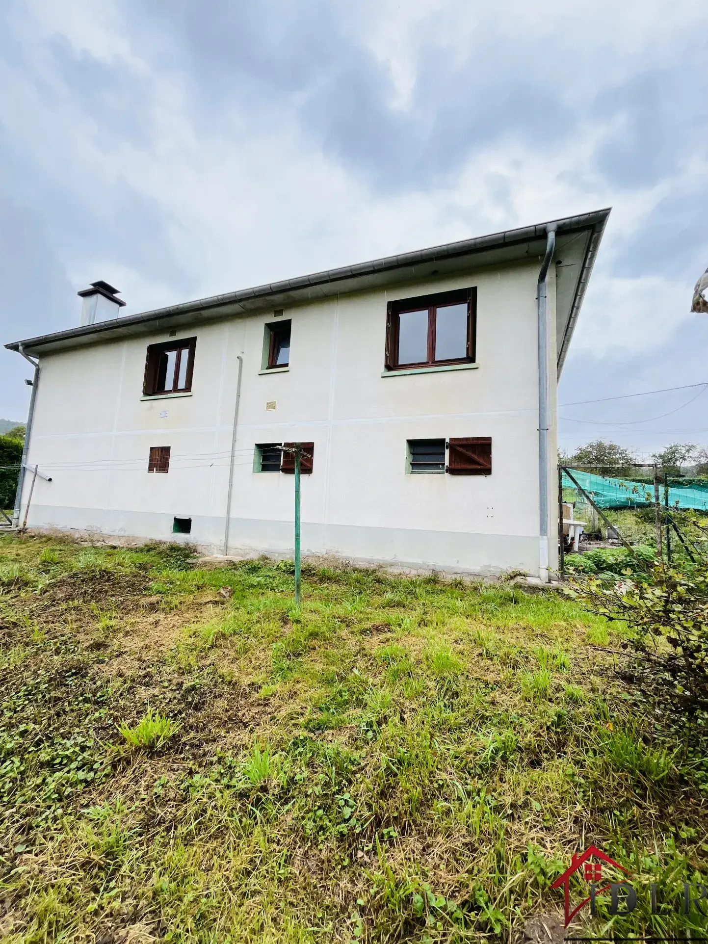 Maison rénovée 110 m² avec 4 chambres à Dambenoit-les-Colombes 