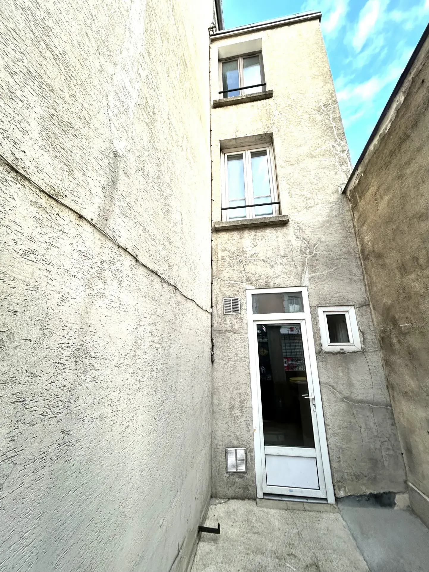 À vendre : Appartement 3 pièces de 56 m² à Villemomble 