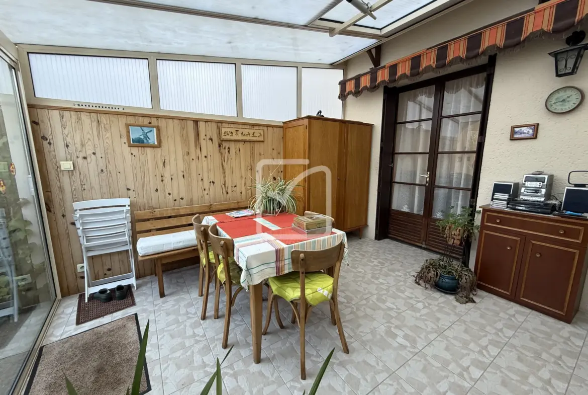 Maison à vendre à Poitiers avec jardin clos et 2 chambres 