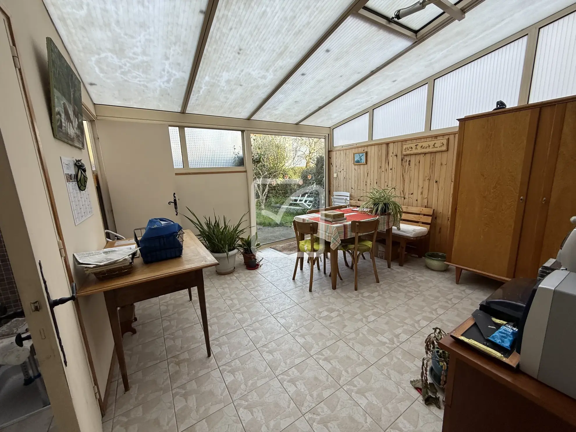 Maison à vendre à Poitiers avec jardin clos et 2 chambres 