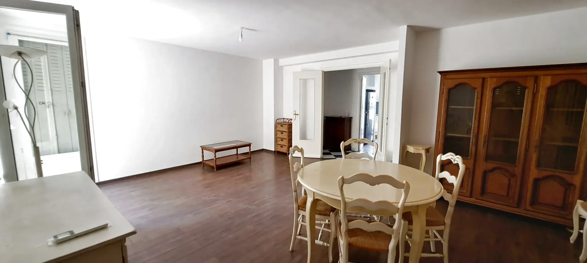 Appartement traversant de 74,72 m2 à Marseille 13005 