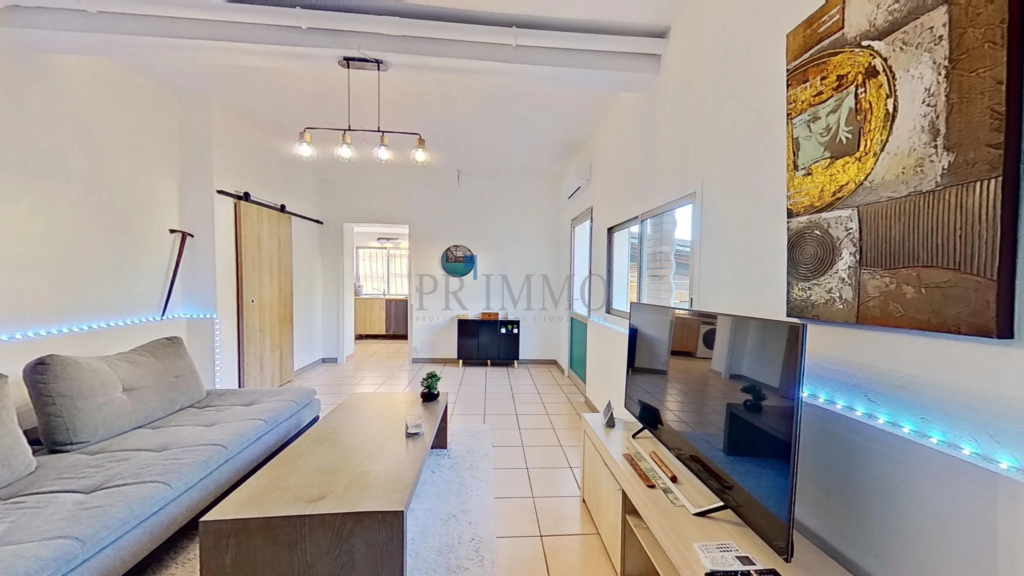 À vendre : appartement 2 pièces avec terrasse à Saint-Raphael