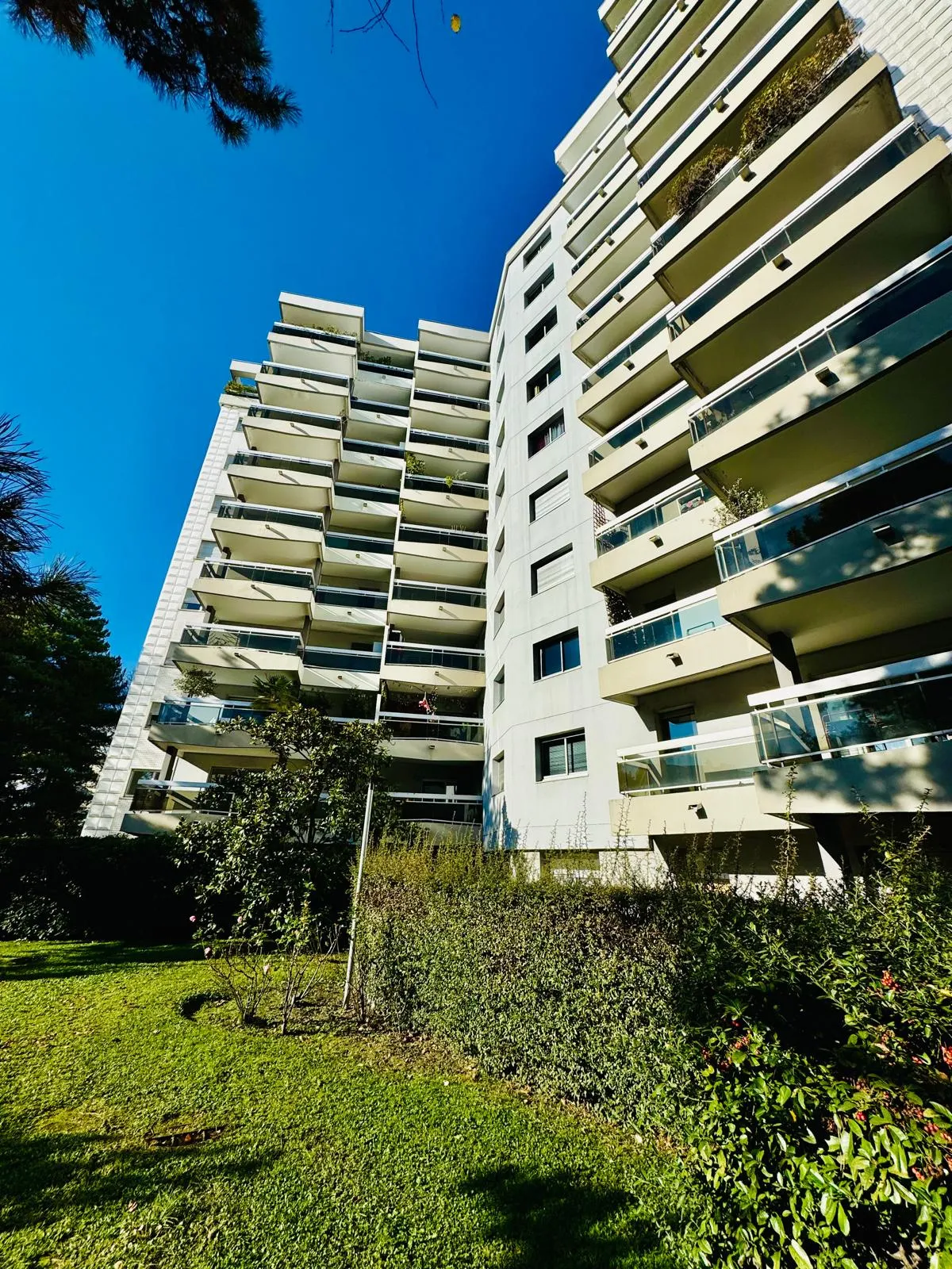 Superbe T3 à Grenoble avec terrasse et parc 