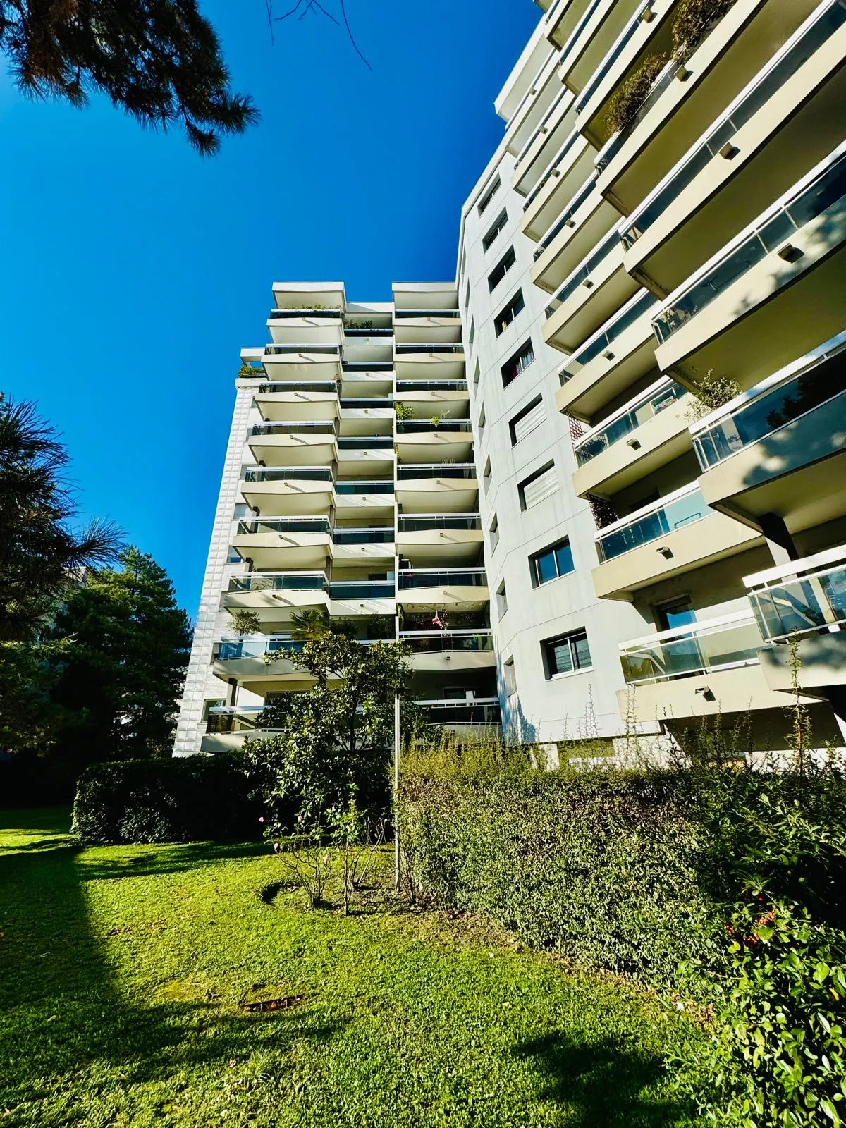 Superbe T3 à Grenoble avec terrasse et parc 